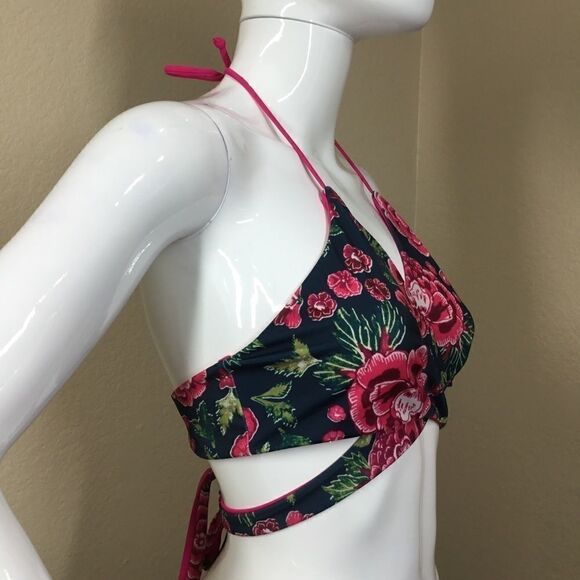 Leith Reversible Wrap Bikini Top (D9) - Picture 3 of 6